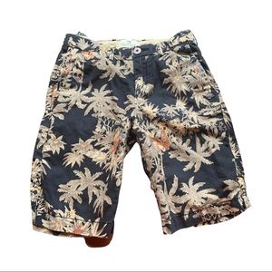 Boys shorts size 8 Scotch shrunk